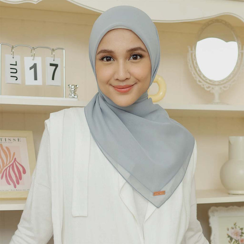 Kirana Paris Plain Japan (Hijab Segiempat Paris Japan Premium)