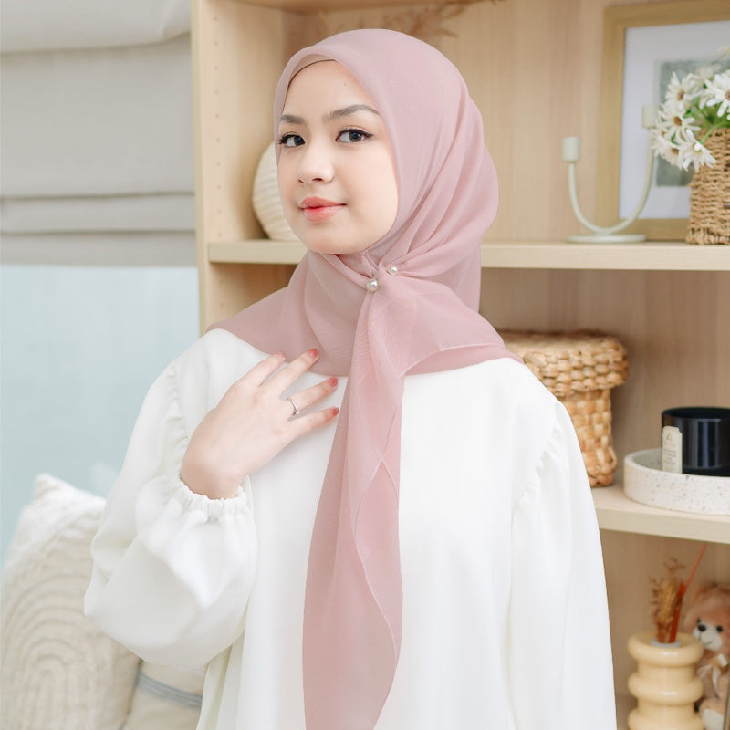 Kirana Paris Plain Japan (Hijab Segiempat Paris Japan Premium)