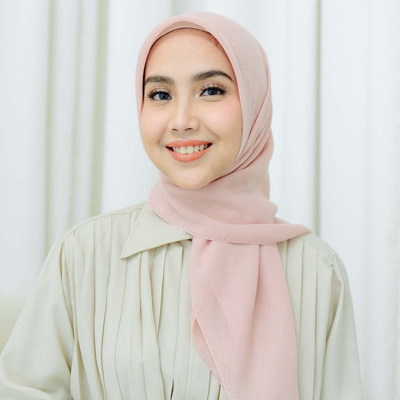 Polly Cotton ( Hijab Segiempat Polly Cotton)