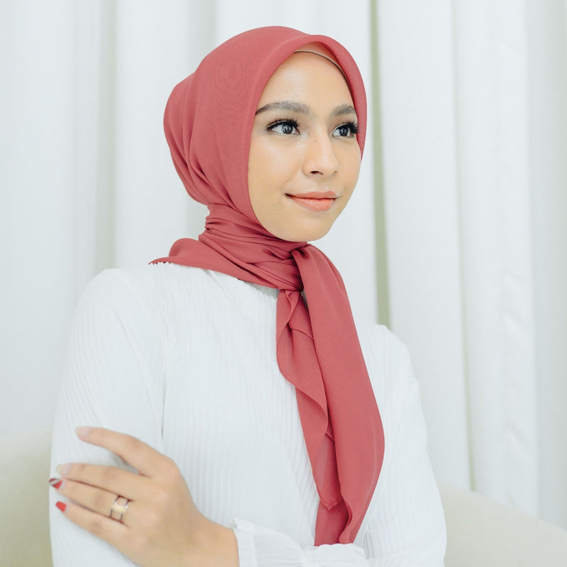 Polly Cotton ( Hijab Segiempat Polly Cotton)