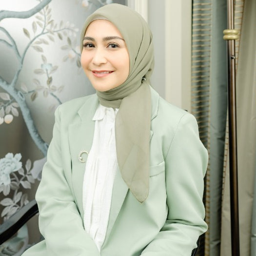 Kirana Paris Plain Japan (Hijab Segiempat Paris Japan Premium)