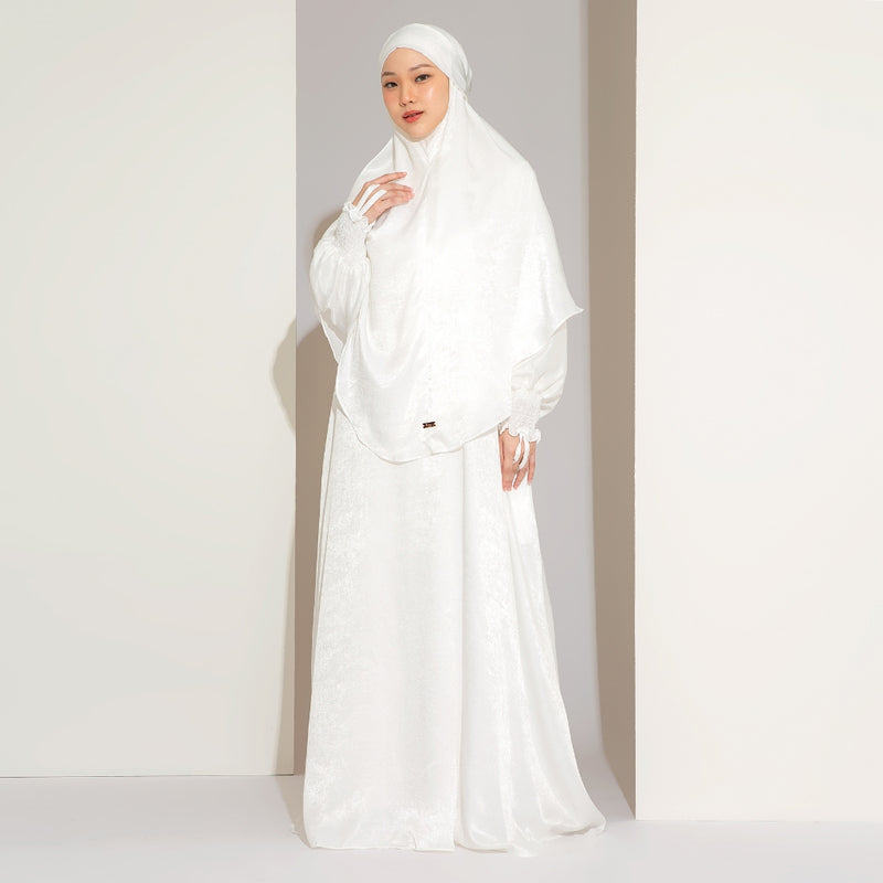 Hanida Abaya Set (One Set Abaya Umroh Haji Gamis Set Kerudung Syari)