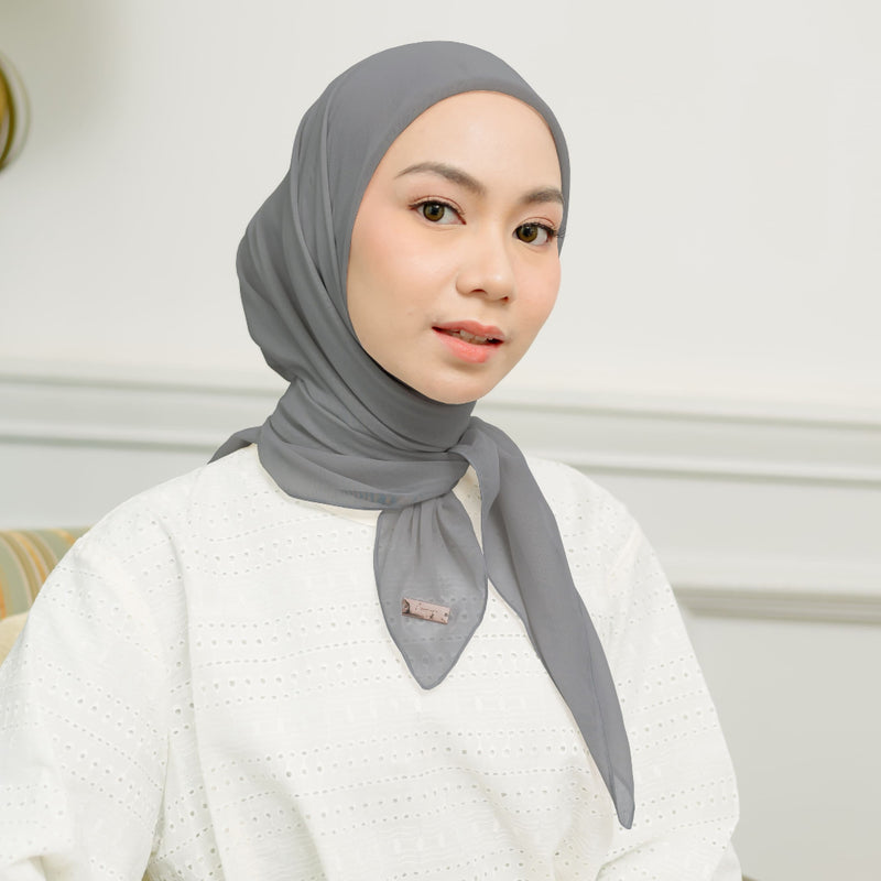 Kirana Paris Plain Japan (Hijab Segiempat Paris Japan Premium)