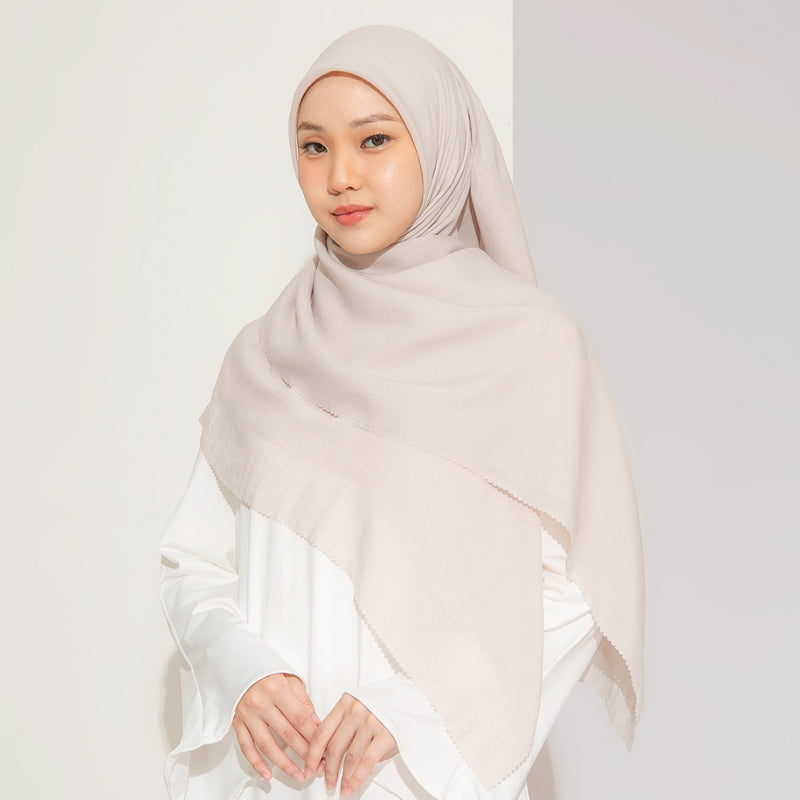 Mima Syari Lasercut (Hijab Segiempat Syari Lasercut)