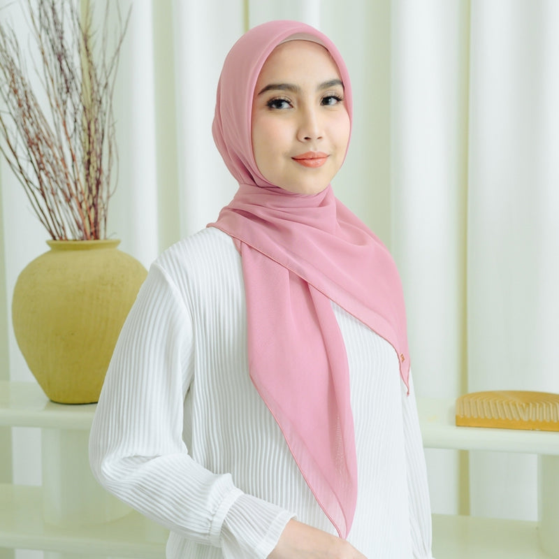 Kirana Paris Plain Japan (Hijab Segiempat Paris Japan Premium)