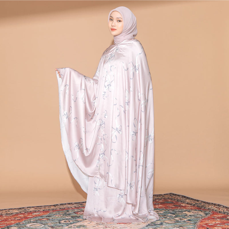 Julia Prayer Set Series 2 (Mukena Set Pattern Coquette Bahan Silk Lozy x Julia)