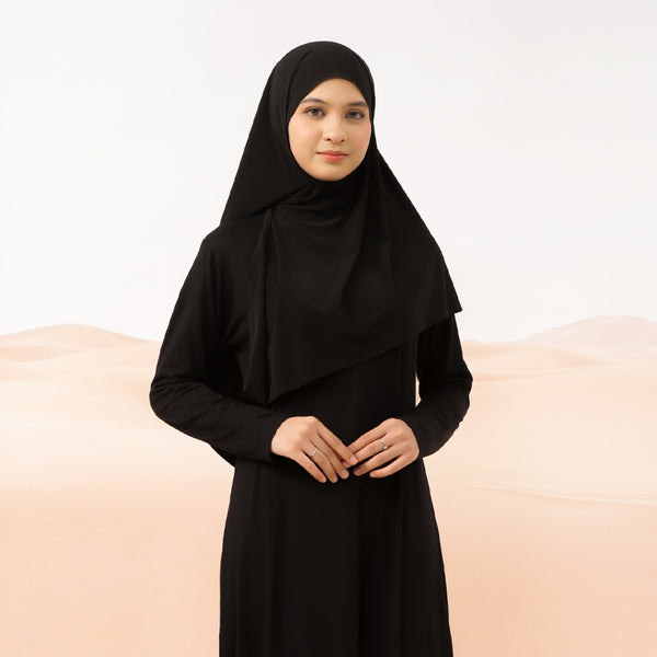 Naima Instan Jersey Black (Hijab Instan Segitiga Bahan Jersey)