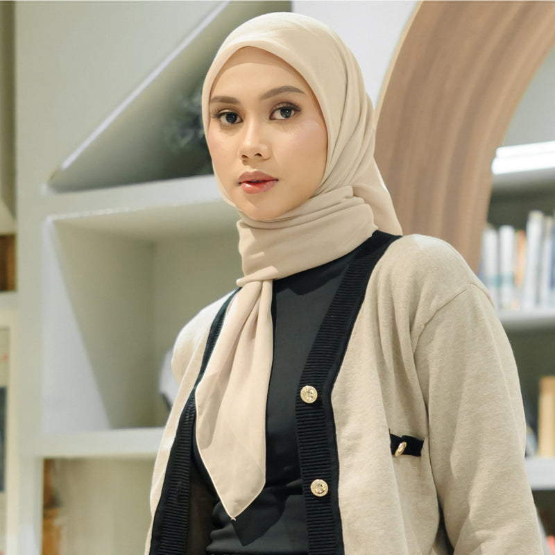 Kirana Paris Plain Japan (Hijab Segiempat Paris Japan Premium)