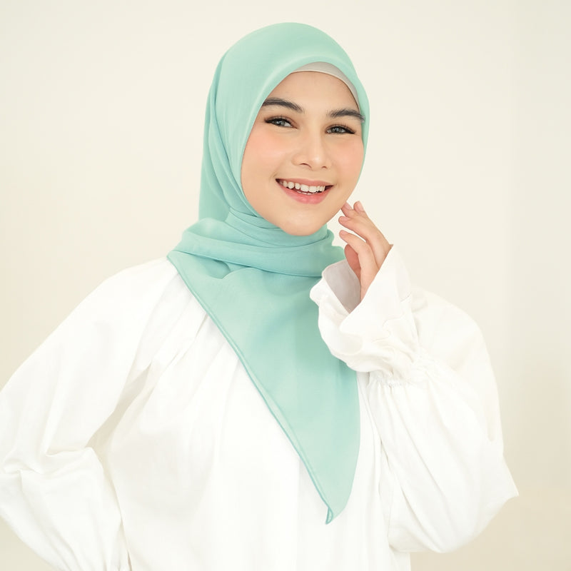 Kirana Paris Plain Japan (Hijab Segiempat Paris Japan Premium)