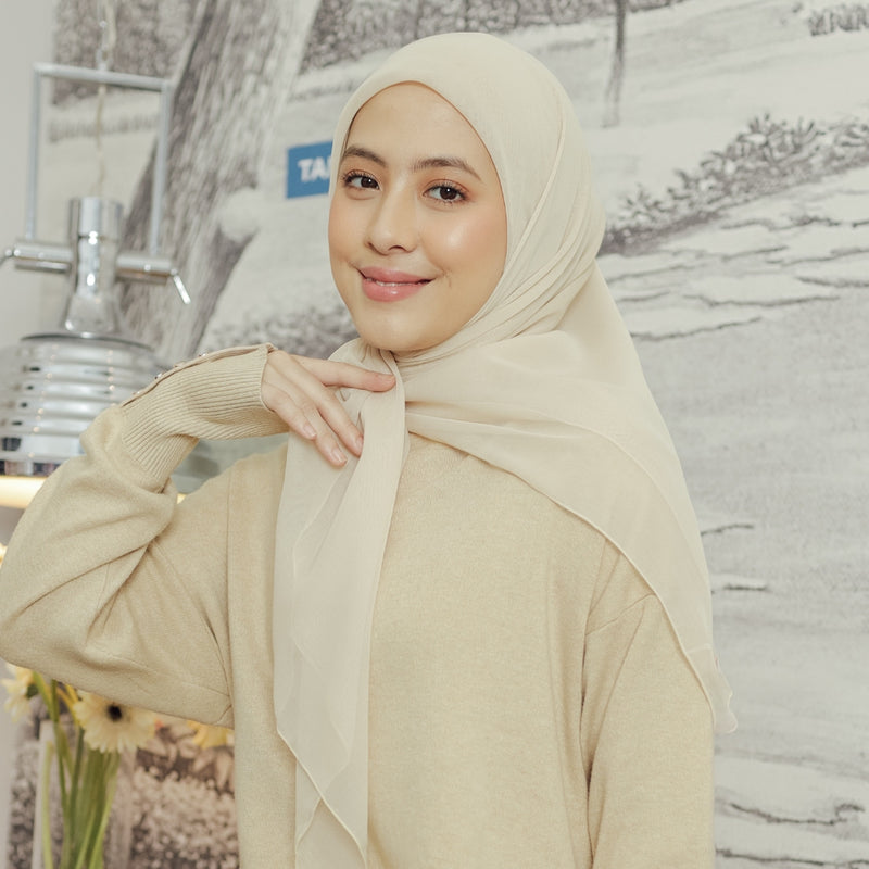 Kirana Paris Plain Japan (Hijab Segiempat Paris Japan Premium)