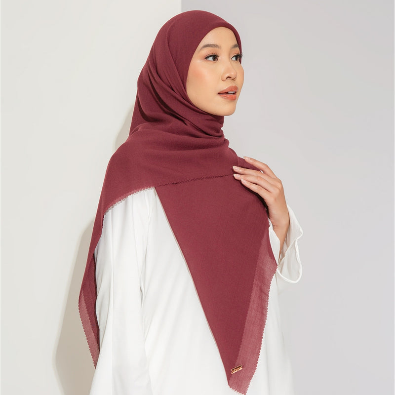 Mima Syari Lasercut (Hijab Segiempat Syari Lasercut)