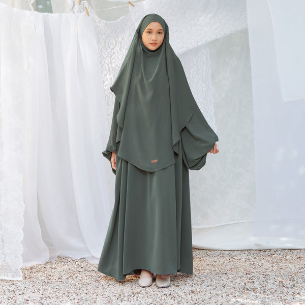 Mida Abaya Khimar Set in Charcoal (Lozy x Hamidah)