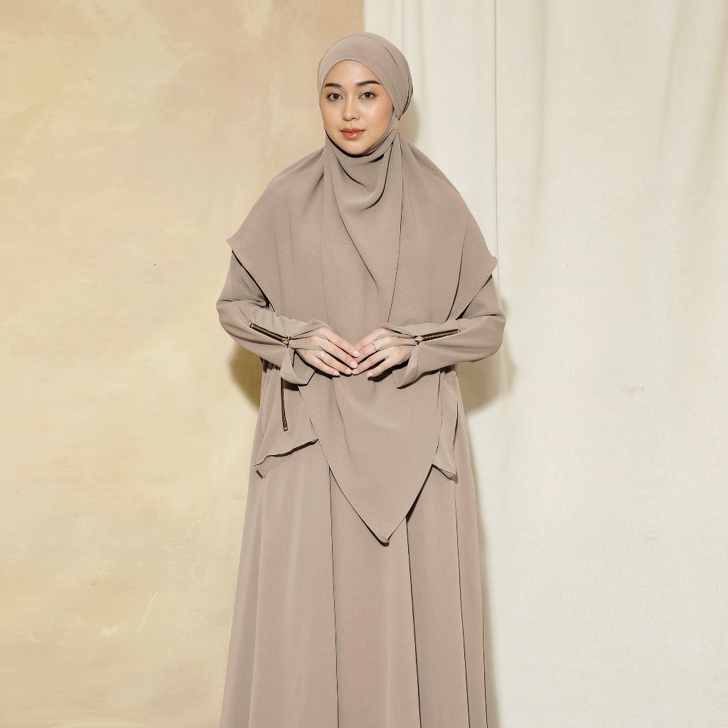 Syaza Abaya Lozy X Cut Syifa Malt Choco S (Gamis Haji dan Umrah)