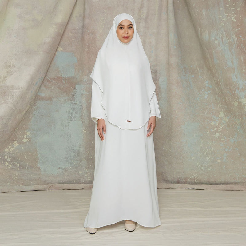 Zainab Abaya Lozy X Cut Syifa Broken White S