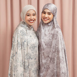 Lozy Hijab - Aster Prayer Set (Mukena Bahan Silk Set Pattern Motif 2in1)