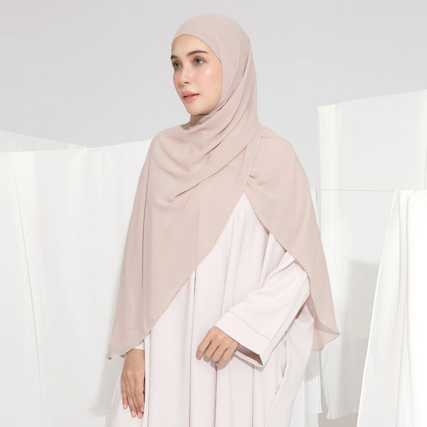 Embroidery Inner Shawl Lozy X Hamidah Baby Pink