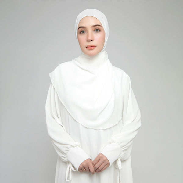 Embroidery Inner Shawl Lozy X Hamidah Broken White