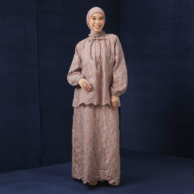 Floure Embroidery Set Mauve Shadow L-XL Series 1