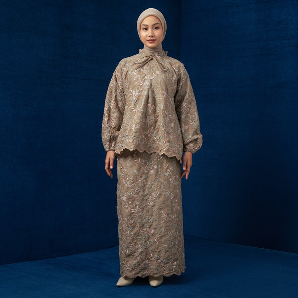 Floure Embroidery Set Dessert Taupe L-XL Series 2