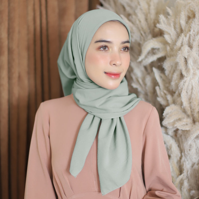 Detaa Square (Hijab Segiempat Voal)