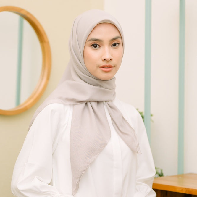 Lysa Eyelash (Hijab Voal Segiempat)