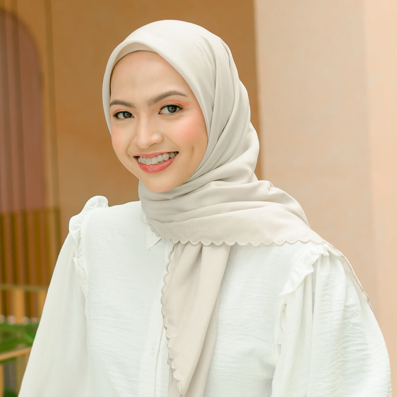 Anna Classic Square (Hijab Voal Bordir Segiempat)