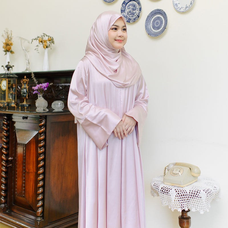 Latifa Abaya Silk Soft Pink