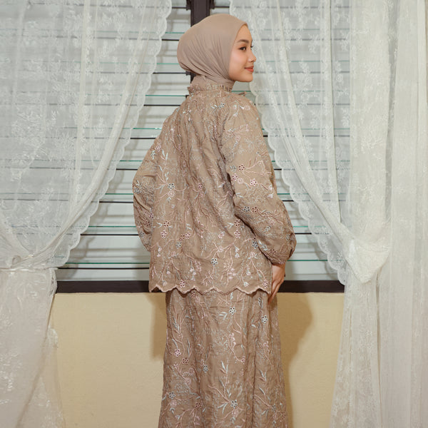 Floure Embroidery Set Dessert Taupe L-XL Series 4