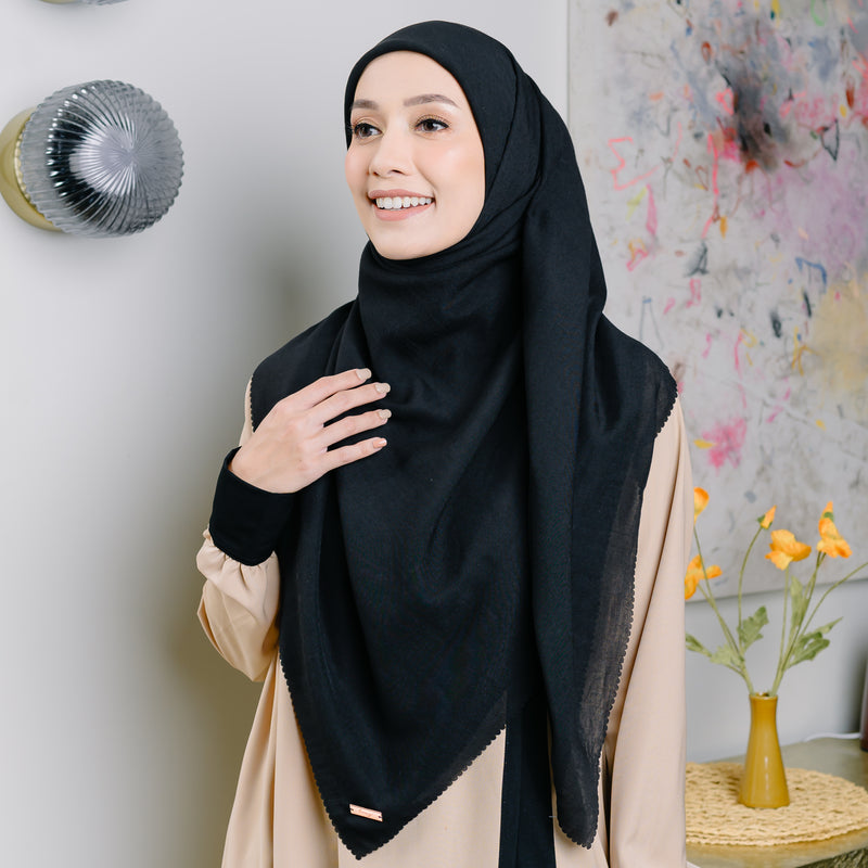 Mima Syari Lasercut Black