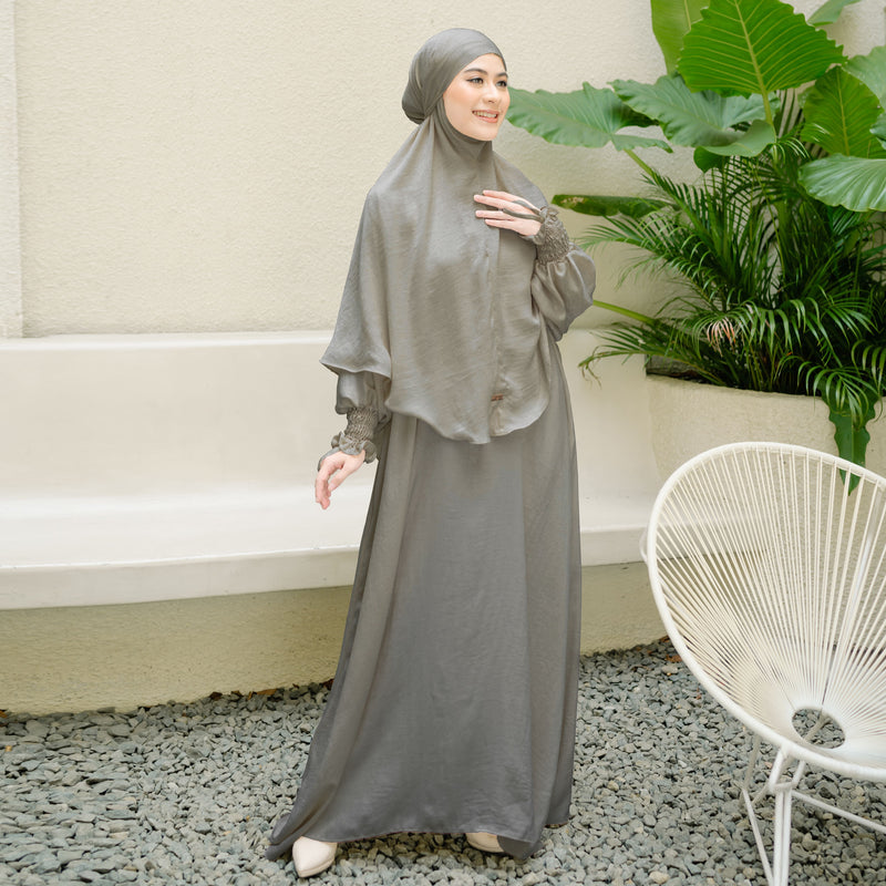 Hanida Abaya Set (One Set Abaya Umroh Haji Gamis Set Kerudung Syari)