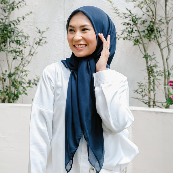 Seza Square (Hijab Paris Premium) Navy