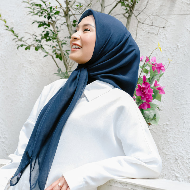 Seza Square (Hijab Paris Premium) Navy