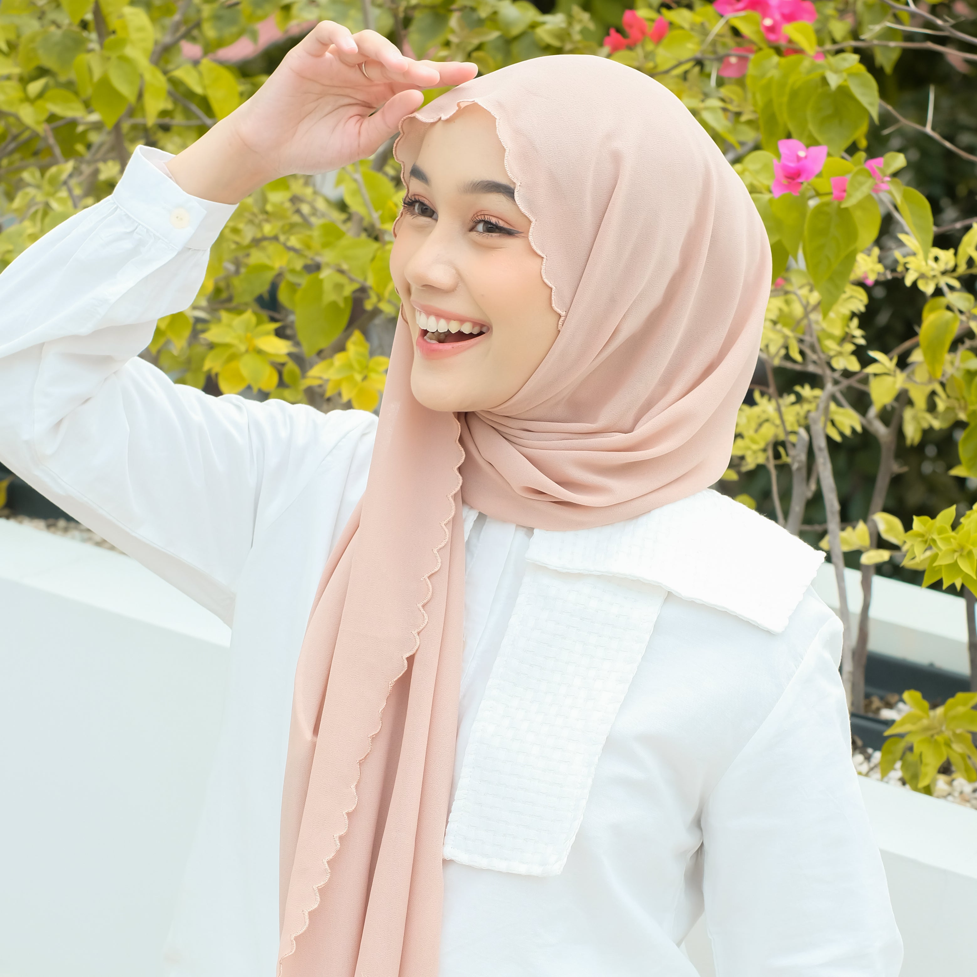 Dyna Classic Shawl Soft Nude – Lozy