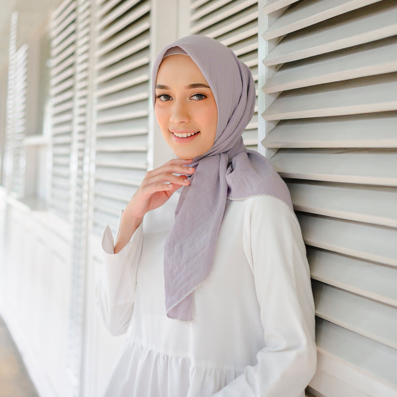 Embroidery Signature Square Light Grey