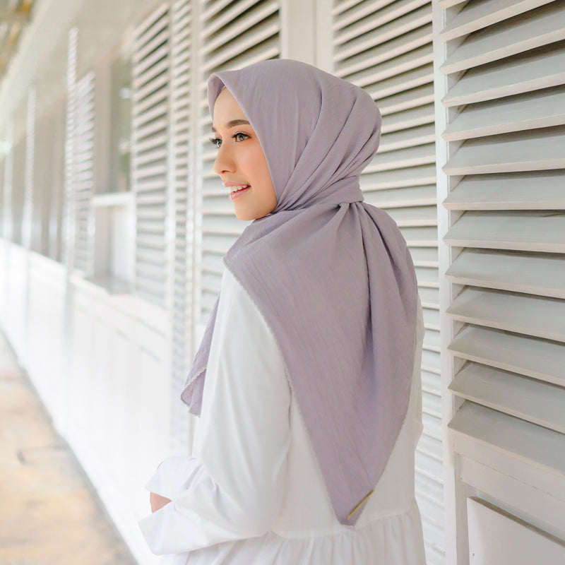 Embroidery Signature Square Light Grey