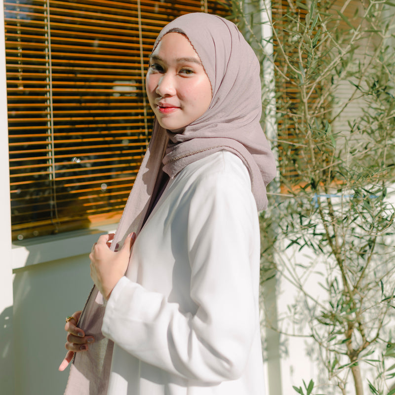 Embroidery Signature Shawl Light Grey