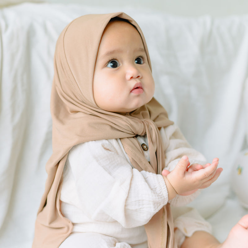 Ameena Instan Brown Sugar (Hijab Bayi 0-2 Tahun)