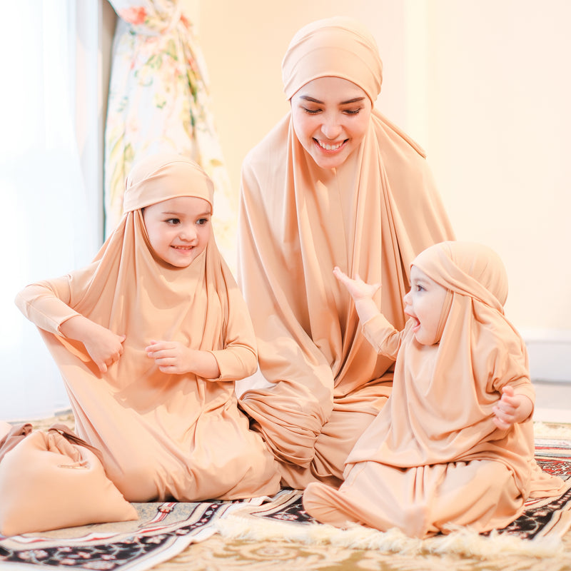Shameera Prayer Set Kids in Caramel 1-2 Tahun (Lozy x Hamidah)