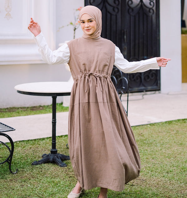 Zalina Dress Soft Brown (Overall Cotton Linen)