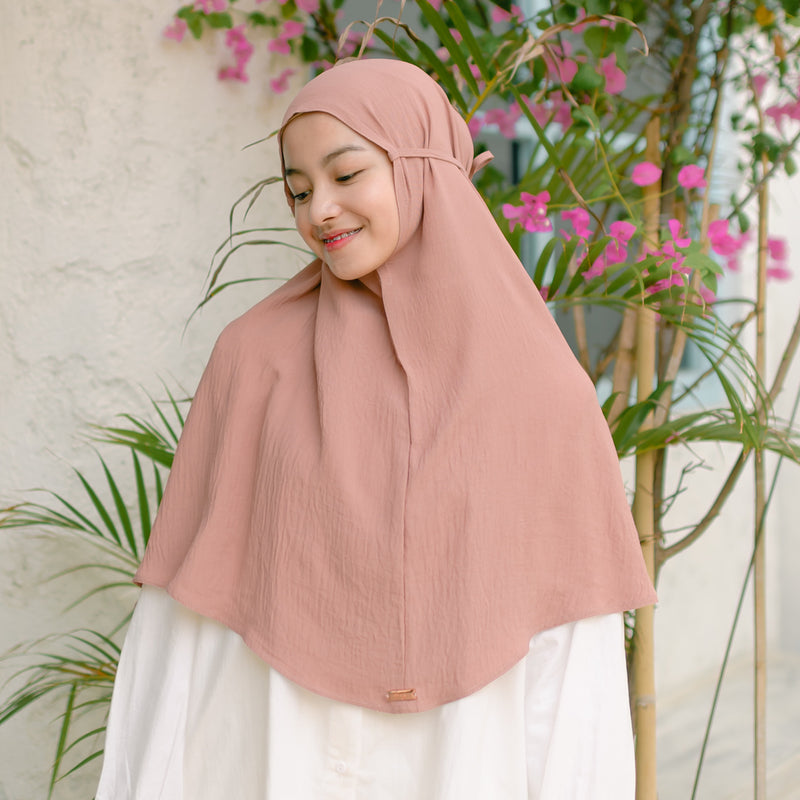 Biyya Instan (Bergo Crinkle) Dark Nude Pink